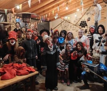 Disfruta de vacaiones en familia con Halloween con juegos y disfraces